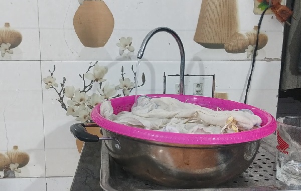 Cho giá uống nước